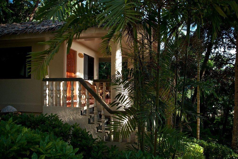 Easy Diving And Beach Resort Sipalay Exterior photo
