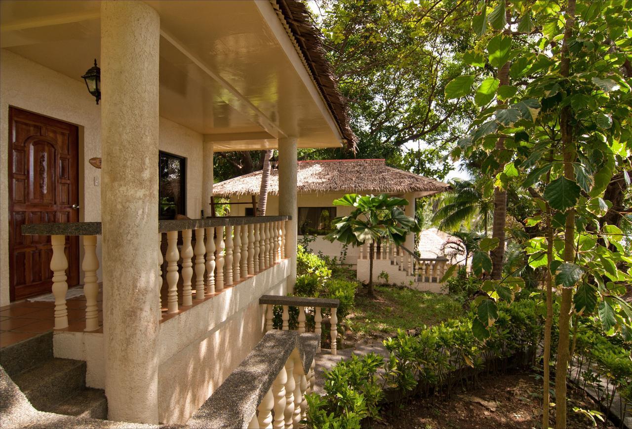 Easy Diving And Beach Resort Sipalay Exterior photo