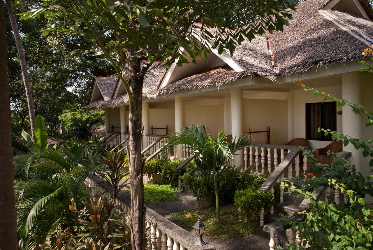 Easy Diving And Beach Resort Sipalay Exterior photo