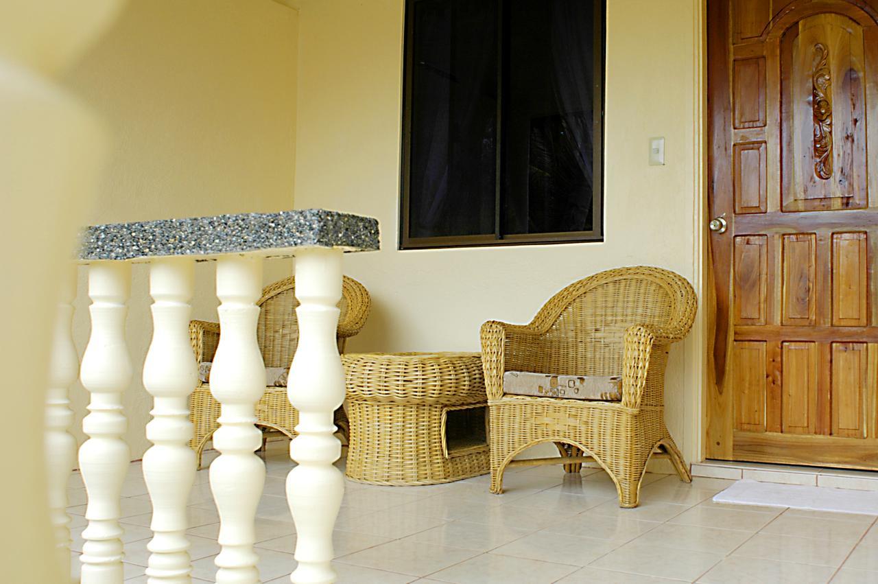 Easy Diving And Beach Resort Sipalay Exterior photo